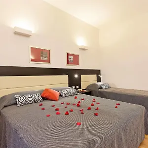 ** Pensión Domus Italia